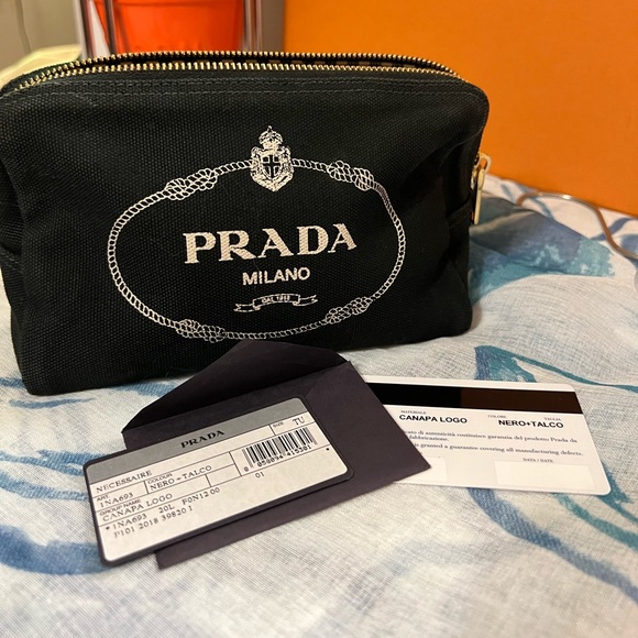 Prada pouch/toiletries - Picture 8 of 8